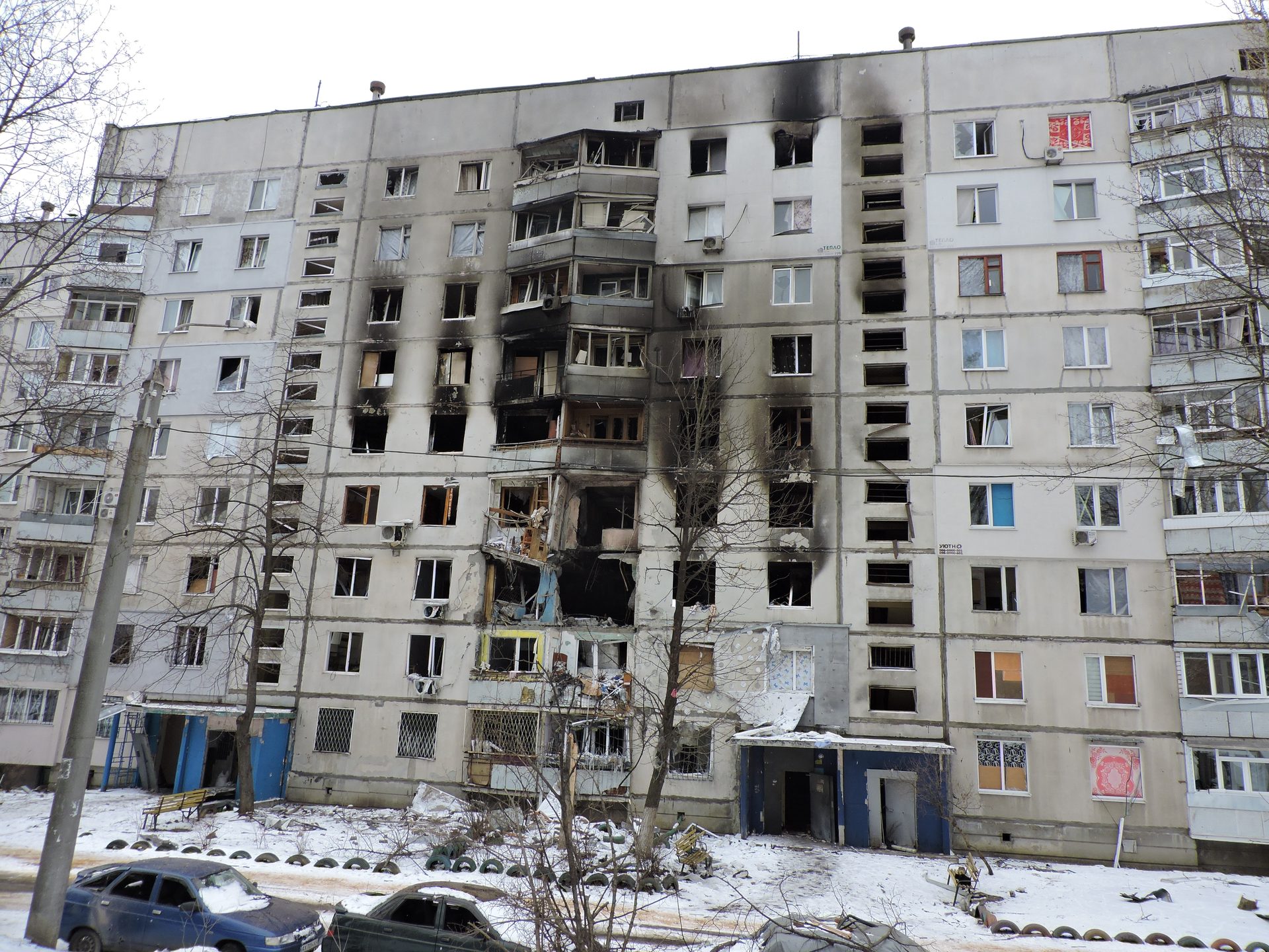 зруйнований будинок Харків обстріл ракетний удар житловий будинок Україна